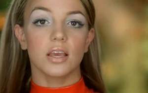 Britney's silver lids. 